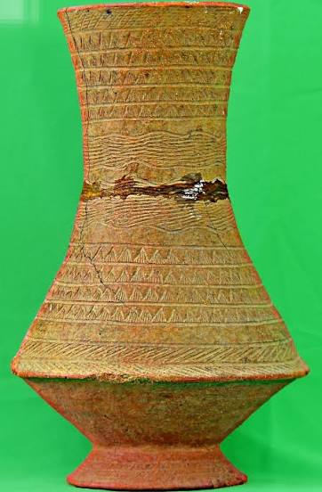 Bình gốm thuộc văn hóa Sa Huỳnh